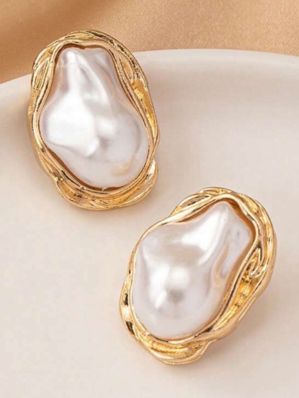 RARE cult gaia gold pearl earrings